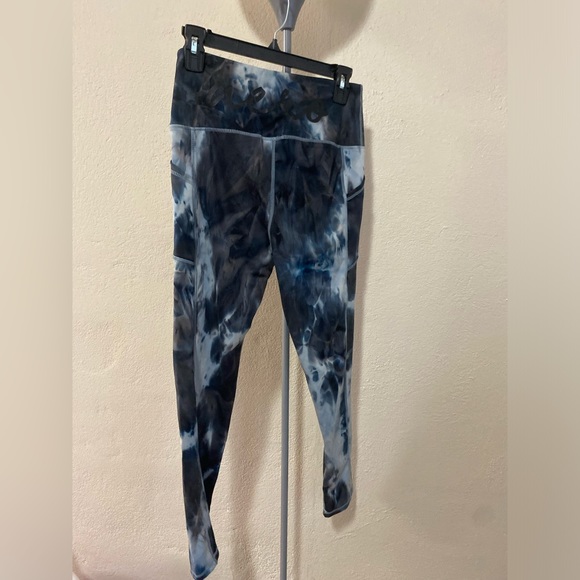 Aeropostale || blue tye dye leggings with pockets - Picture 3 of 6